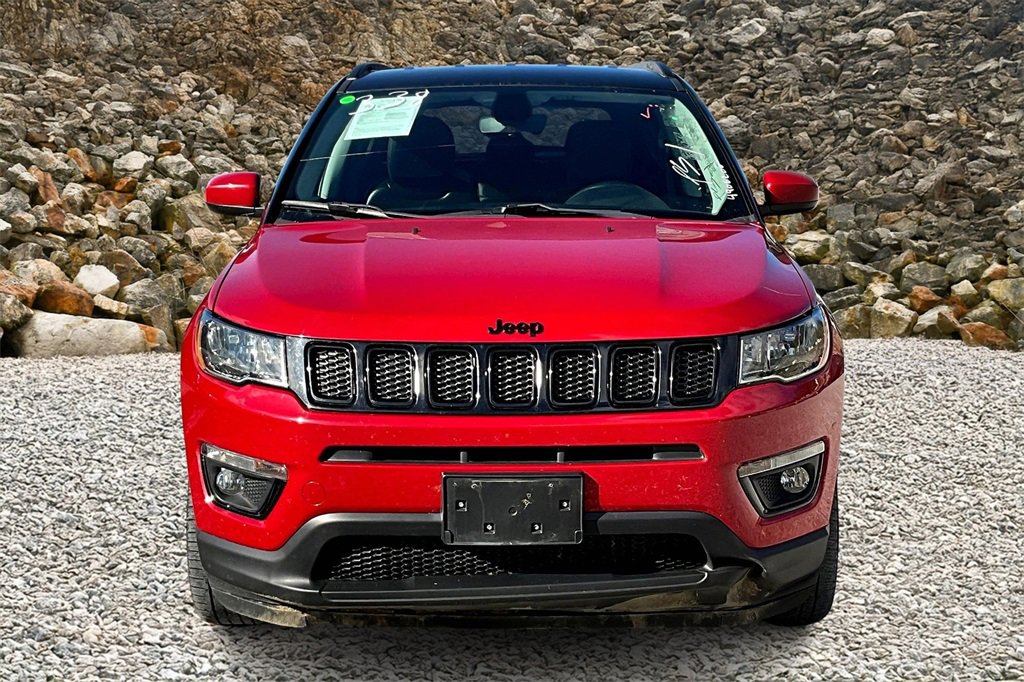 Used 2018 Jeep Compass Latitude image 3