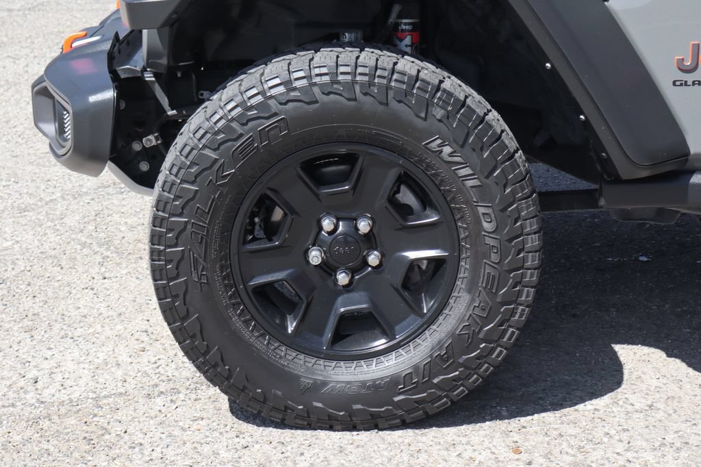 Used 2023 Jeep Gladiator Mojave w/ LED Lighting Group AWD/4WD image 40