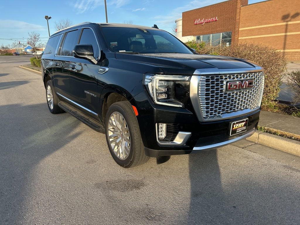Used 2023 GMC Yukon XL Denali w/ LPO, Floor Liner Package AWD/4WD image 2
