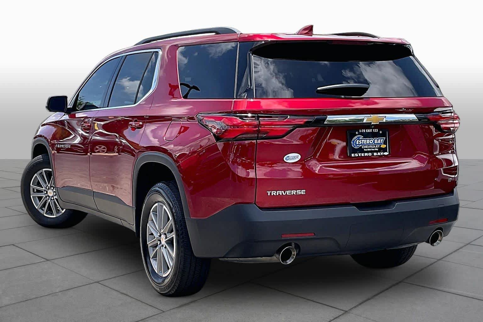 Used 2023 Chevrolet Traverse LT FWD image 12