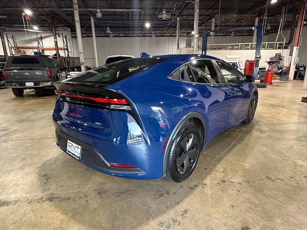 Used 2023 Toyota Prius LE FWD image 8