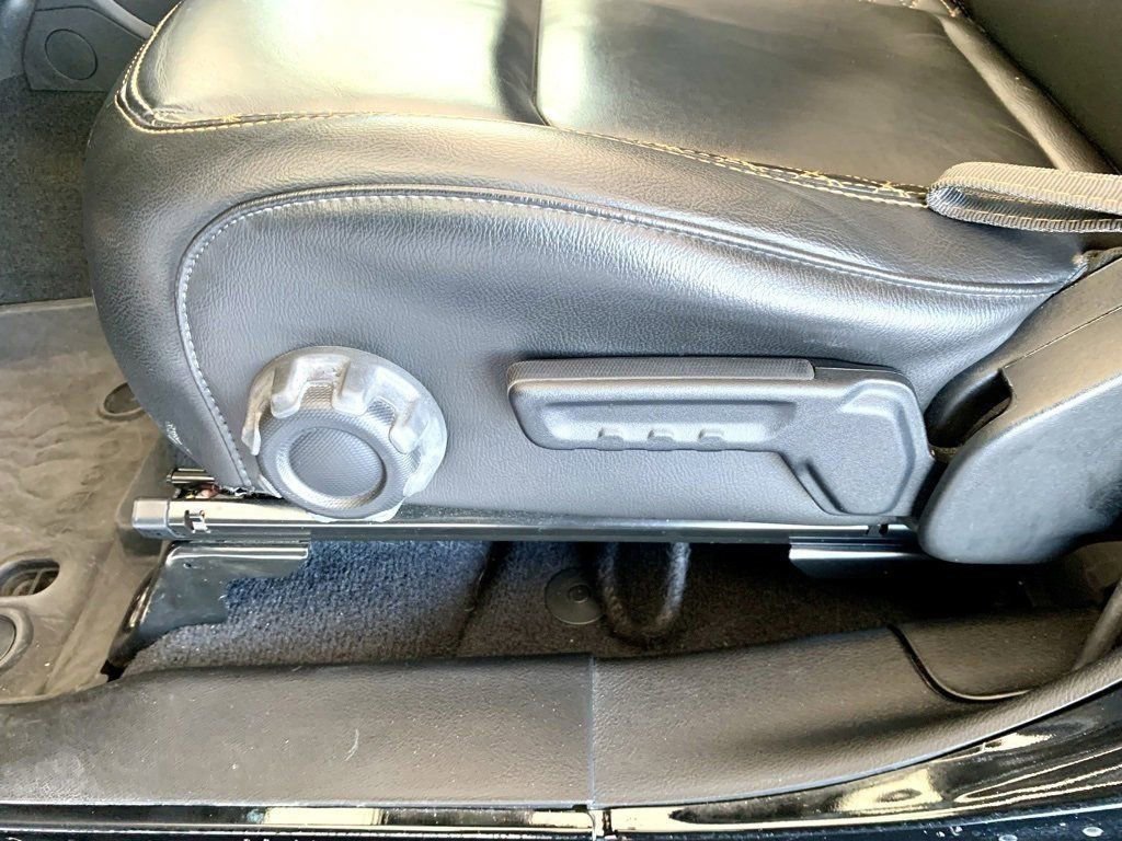 Used 2023 Jeep Wrangler Altitude image 38