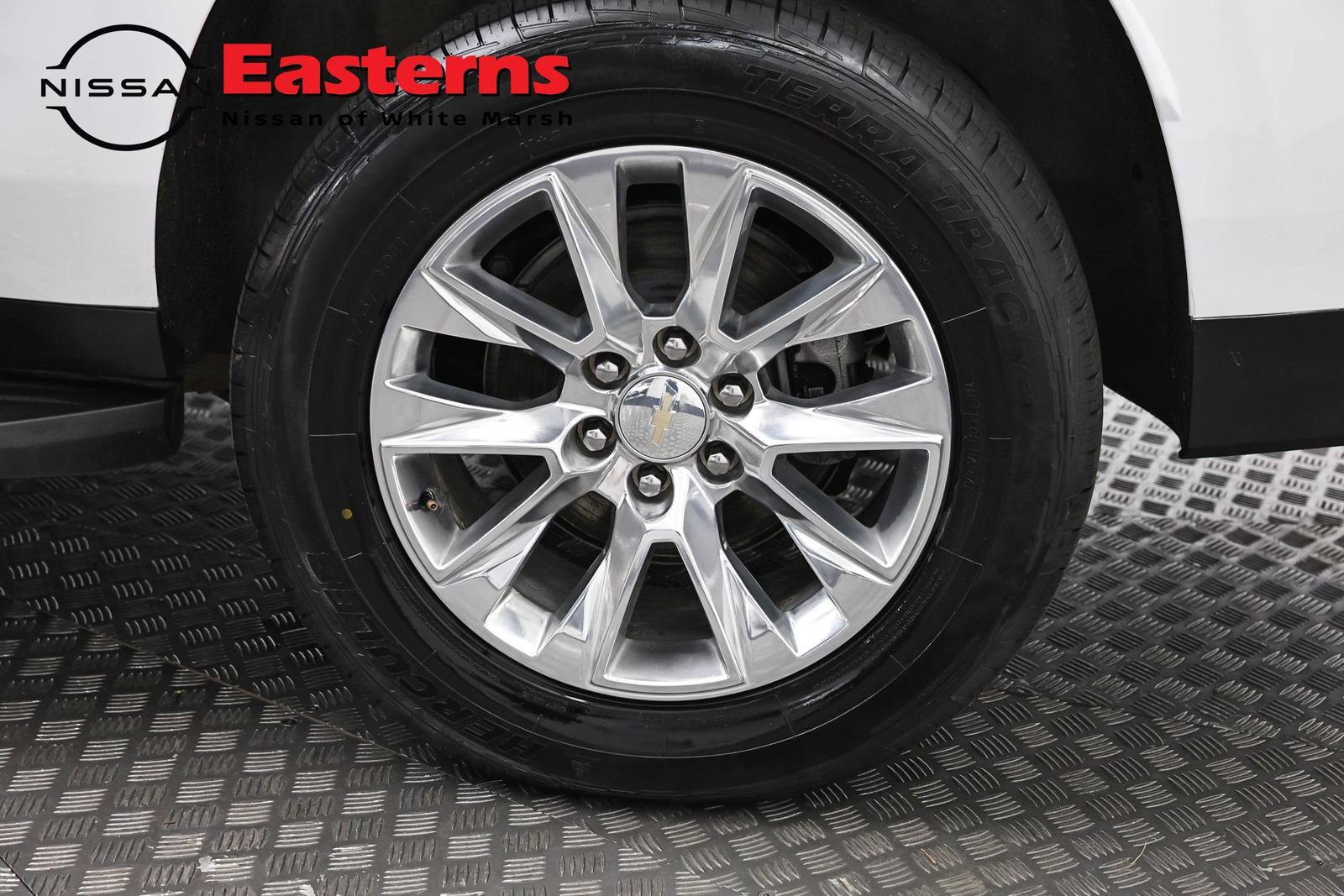 Used 2023 Chevrolet Suburban Premier RWD image 36
