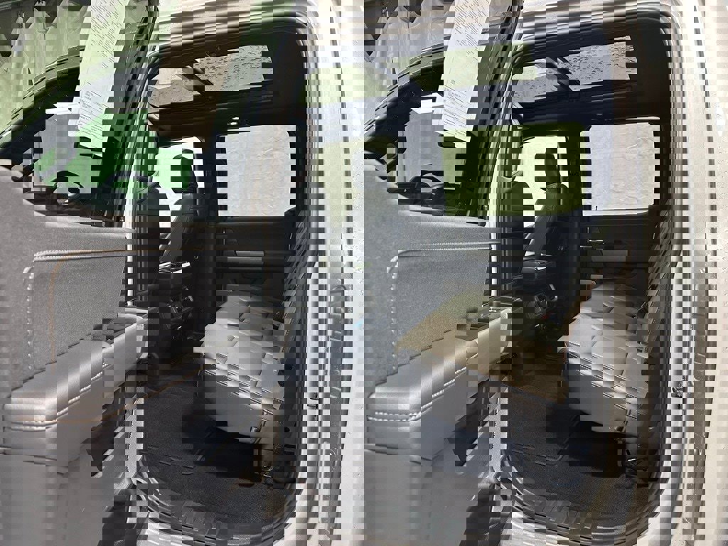 Used 2025 Ford F150 Lariat w/ Equipment Group 501A Mid image 42