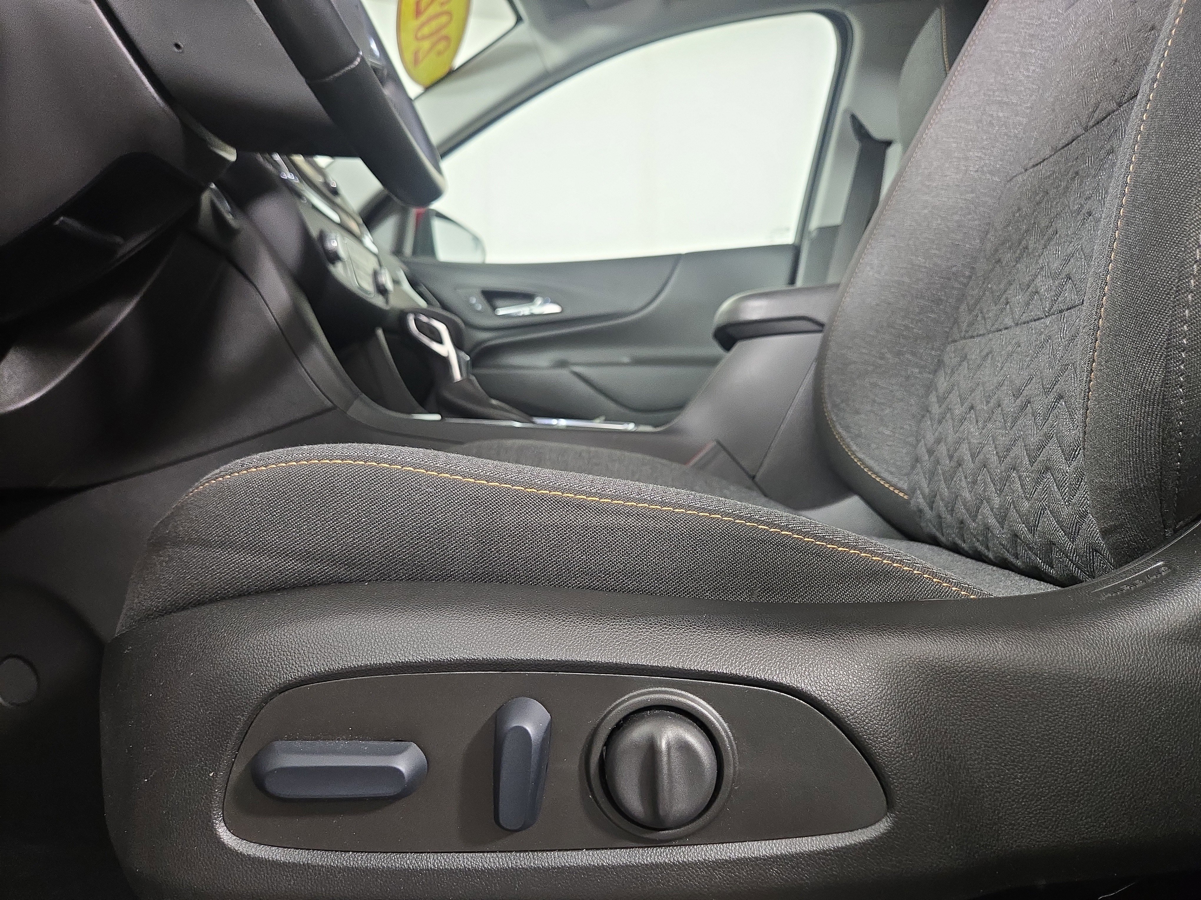 Certified 2023 Chevrolet Equinox LT image 31