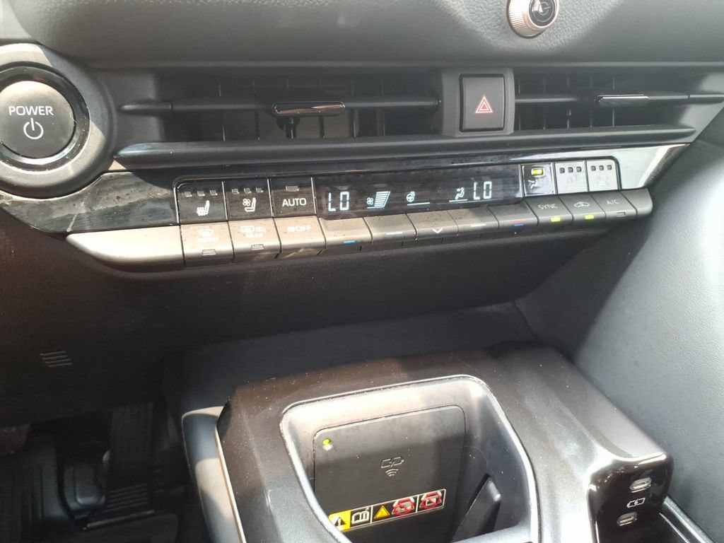 Used 2024 Toyota Crown Platinum AWD/4WD image 24