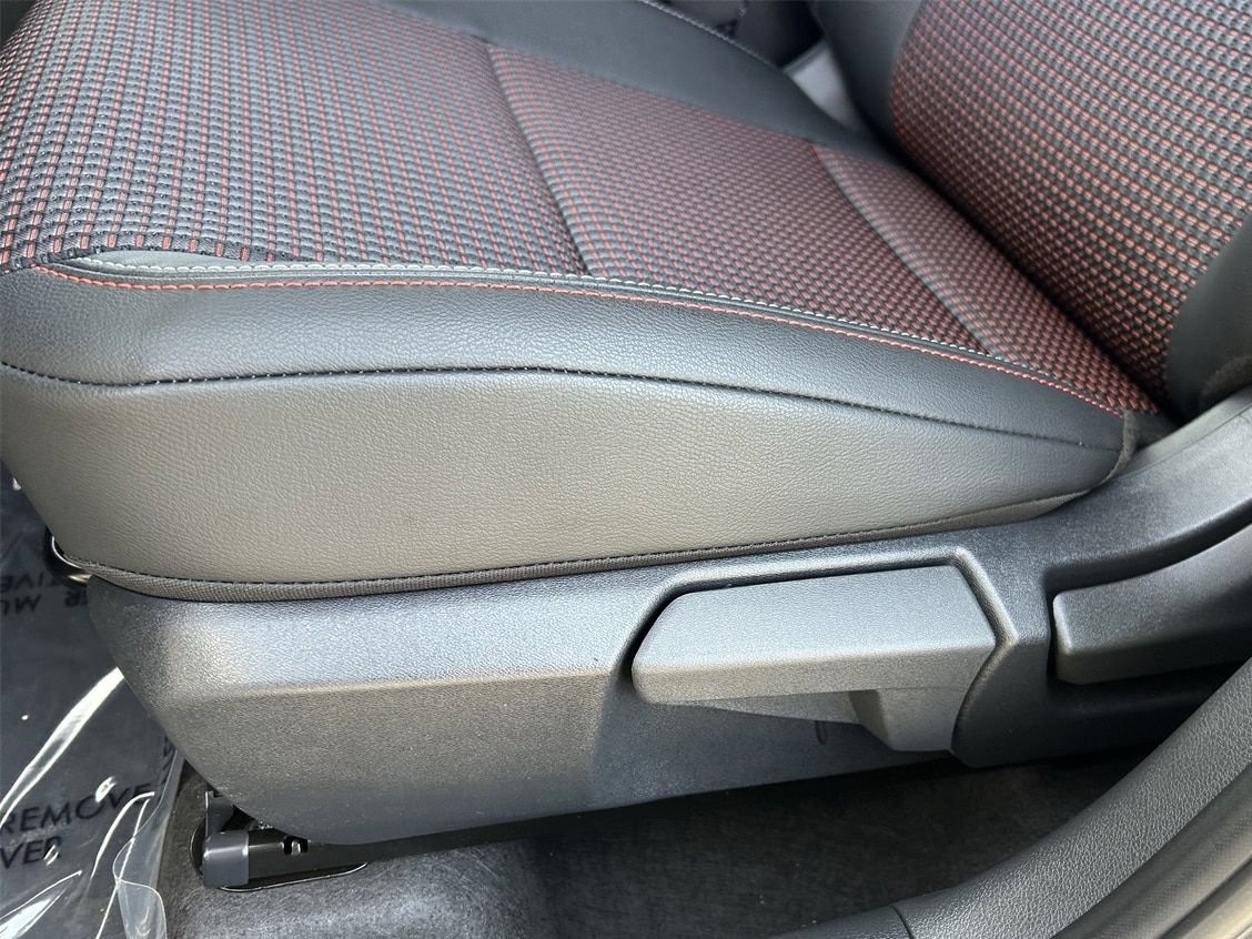New 2026 Nissan Kicks SR FWD image 29
