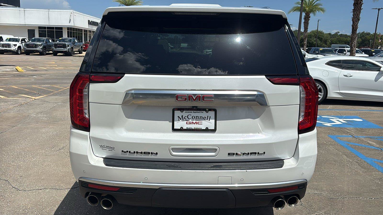 Certified 2023 GMC Yukon XL Denali RWD image 6