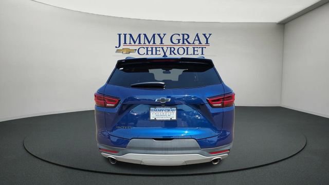 Used 2023 Chevrolet Blazer LT w/ Midnight/Sport Edition image 4