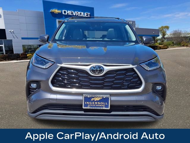 Used 2021 Toyota Highlander XLE AWD/4WD image 22