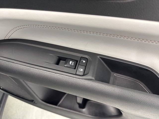 Used 2025 Jeep Compass Limited image 25