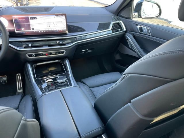 Certified 2026 BMW X6 xDrive40i w/ Climate Comfort Package AWD/4WD image 11