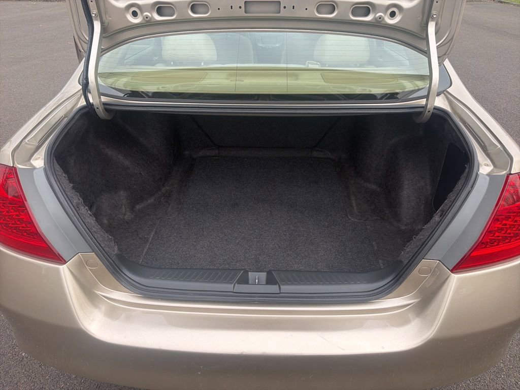 Used 2007 Honda Accord VP image 19
