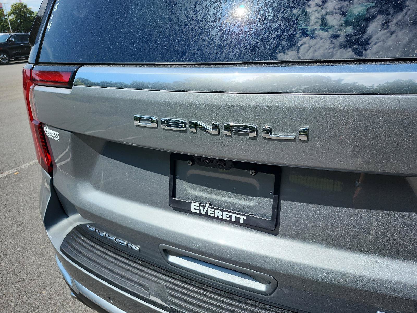 New 2026 GMC Yukon XL Denali w/ Denali Reserve Package AWD/4WD image 4