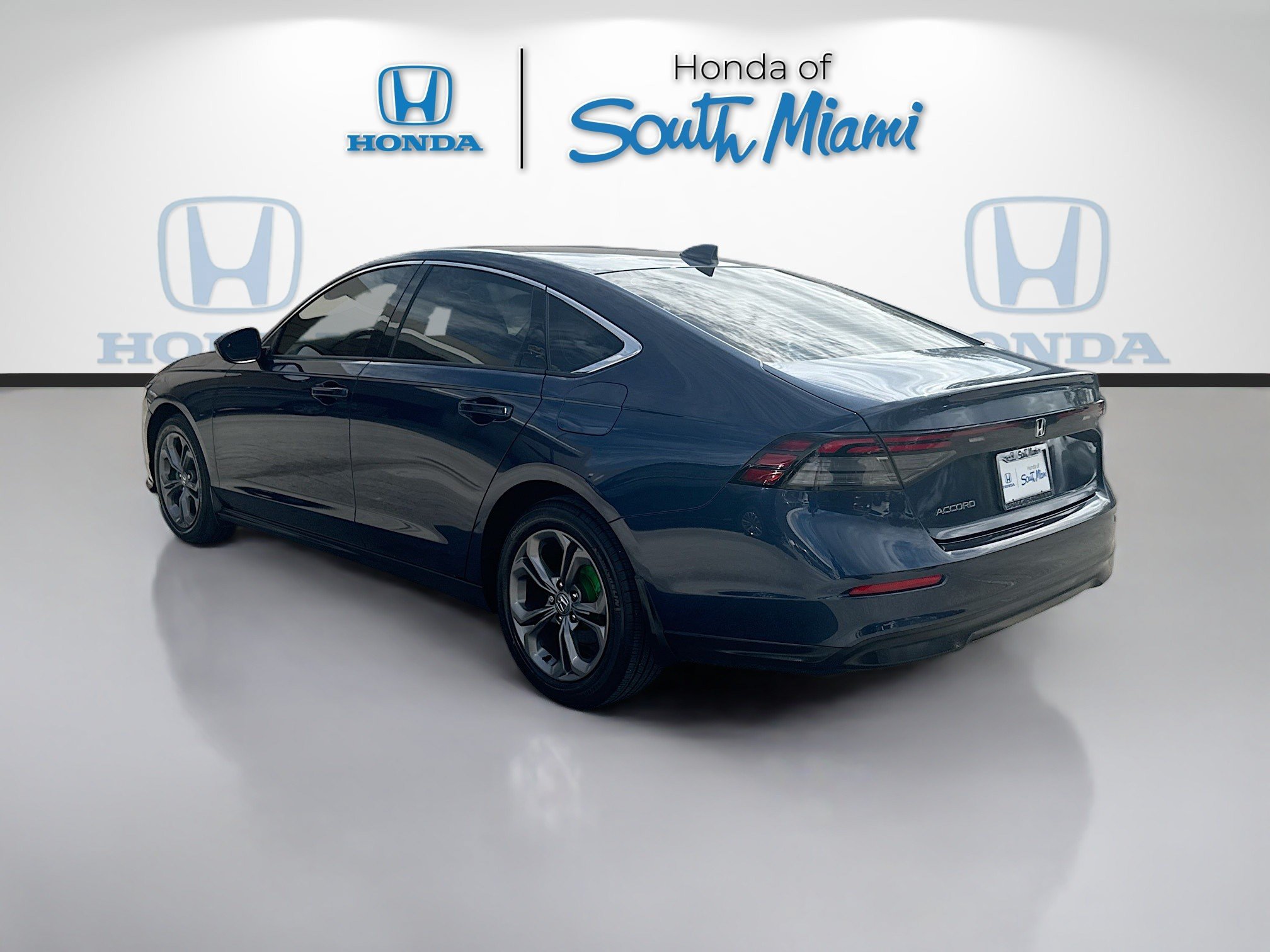 Used 2024 Honda Accord EX image 5