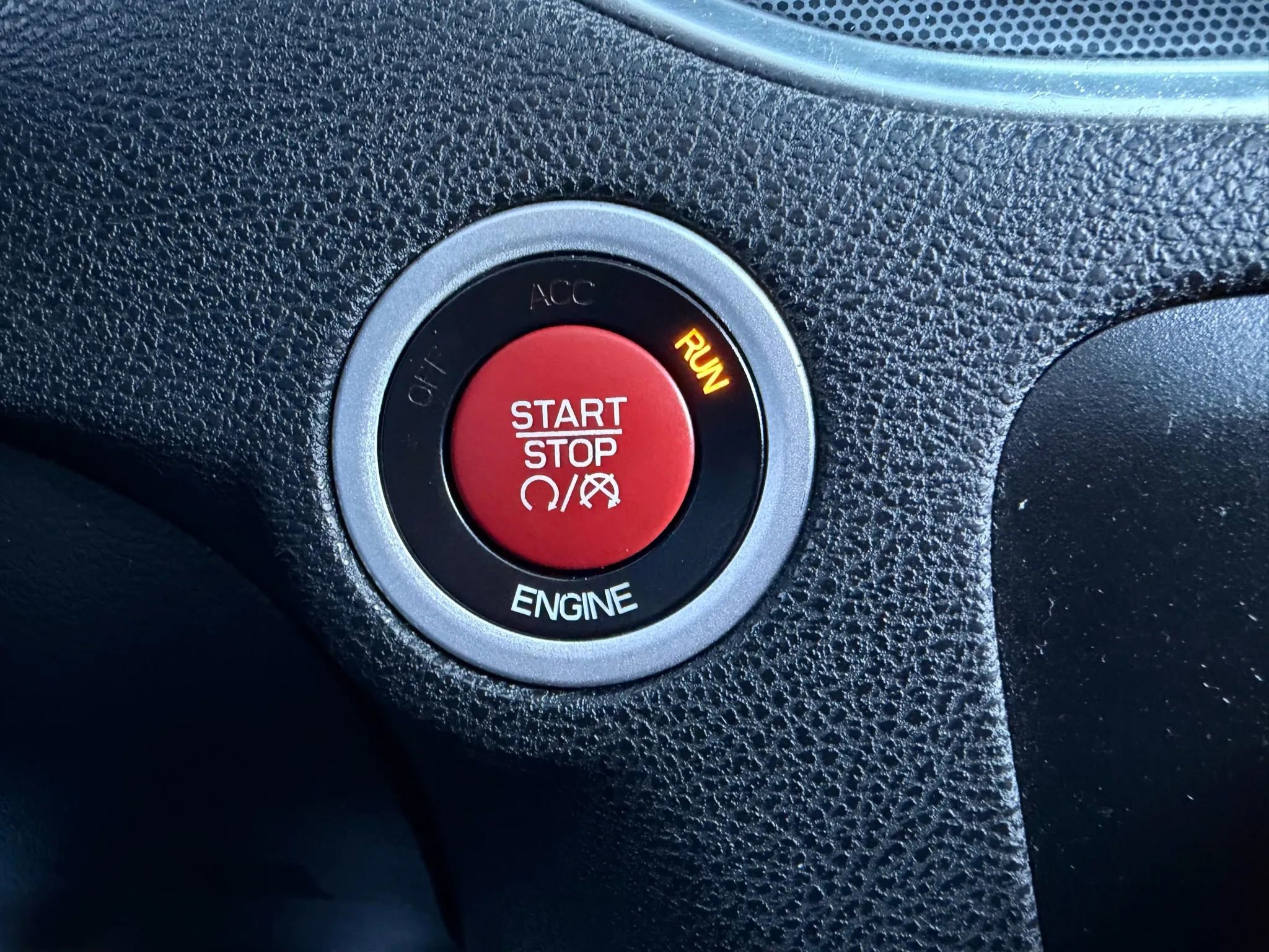 Used 2016 Dodge Charger SRT w/ Technology Group image 39