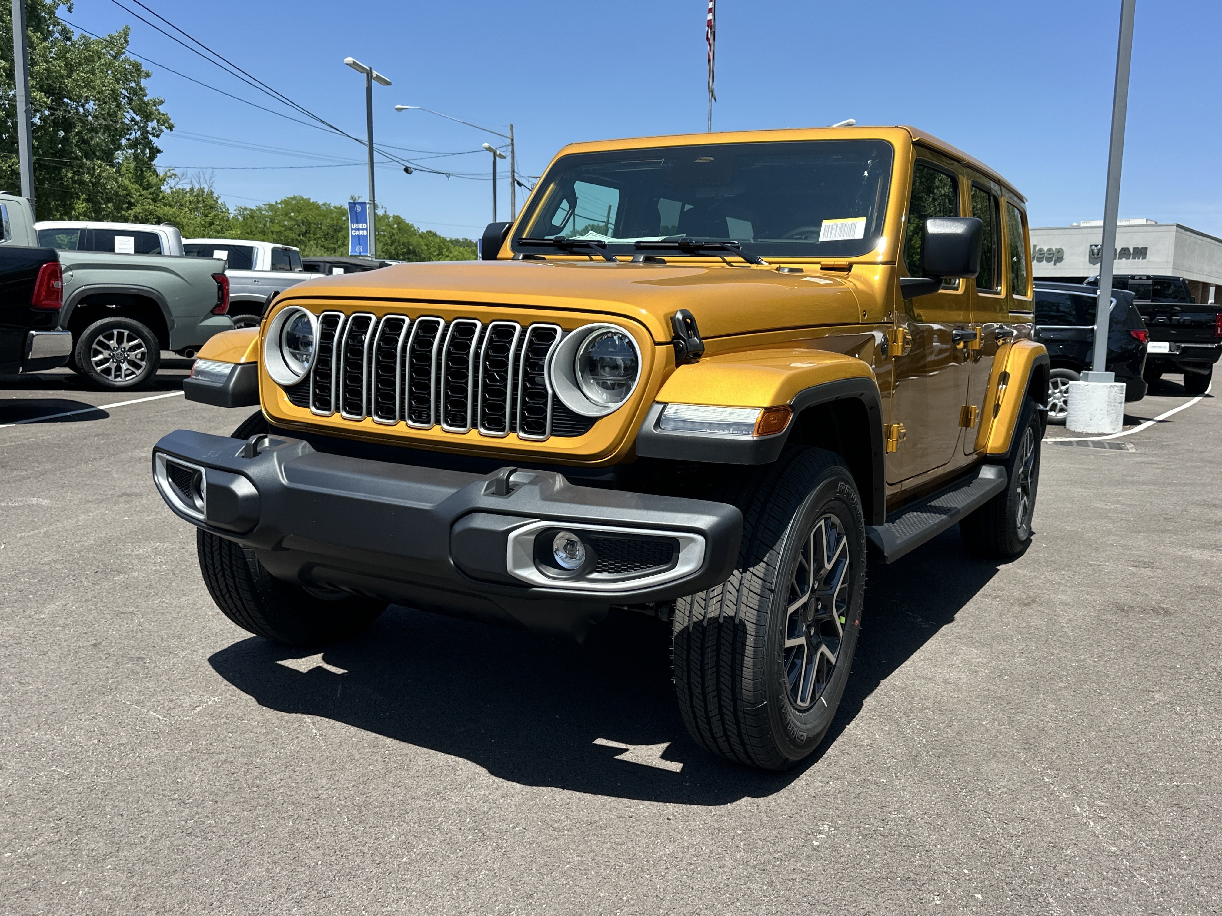 New 2026 Jeep Wrangler Unlimited Sahara w/ Safety Group AWD/4WD image 22