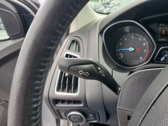 Used 2018 Ford Focus Titanium FWD image 16