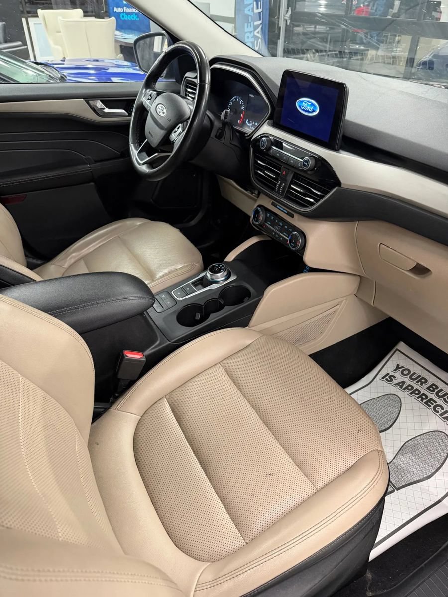 Used 2022 Ford Escape SEL FWD image 7