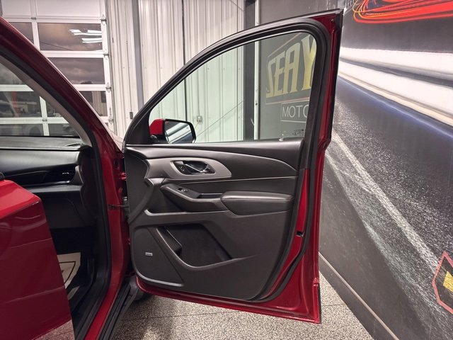 Used 2021 Chevrolet Traverse RS w/ LPO, Floor Liner Package image 30