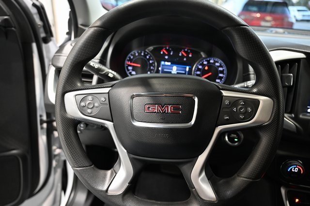 Used 2023 GMC Terrain SLE w/ Driver Convenience Package image 22