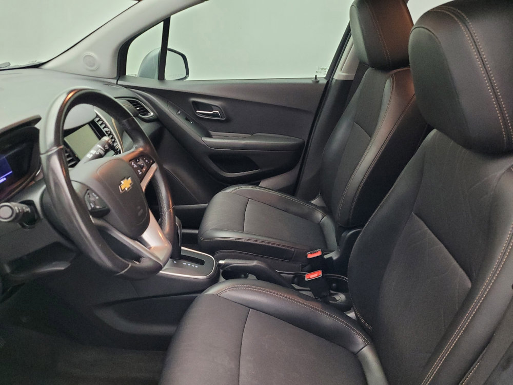 Used 2019 Chevrolet Trax LT w/ LT Convenience Package image 17