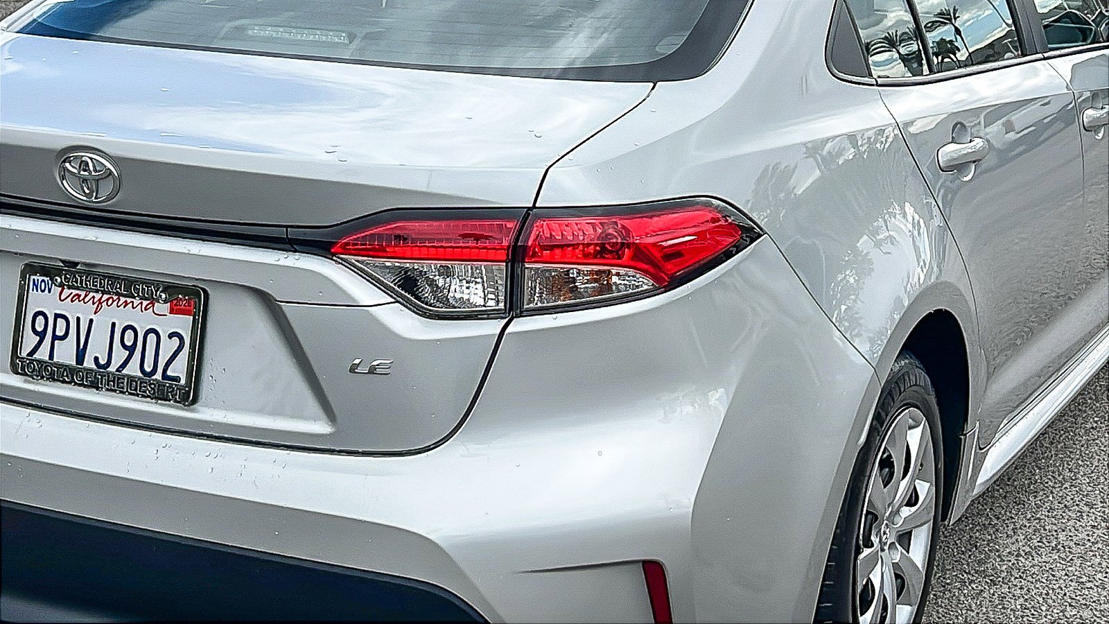 Used 2025 Toyota Corolla LE image 9