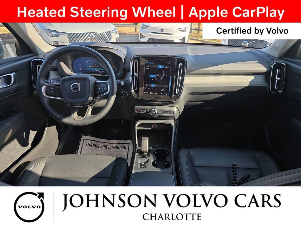 Used 2025 Volvo XC40 B5 Core image 9