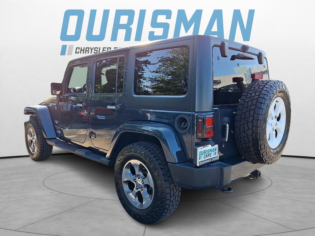 Used 2018 Jeep Wrangler Unlimited Sahara w/ Connectivity Group AWD/4WD image 4