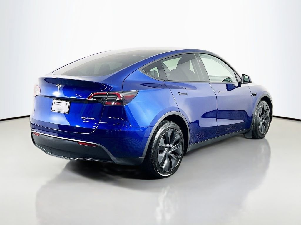 Used 2025 Tesla Model Y Long Range image 5