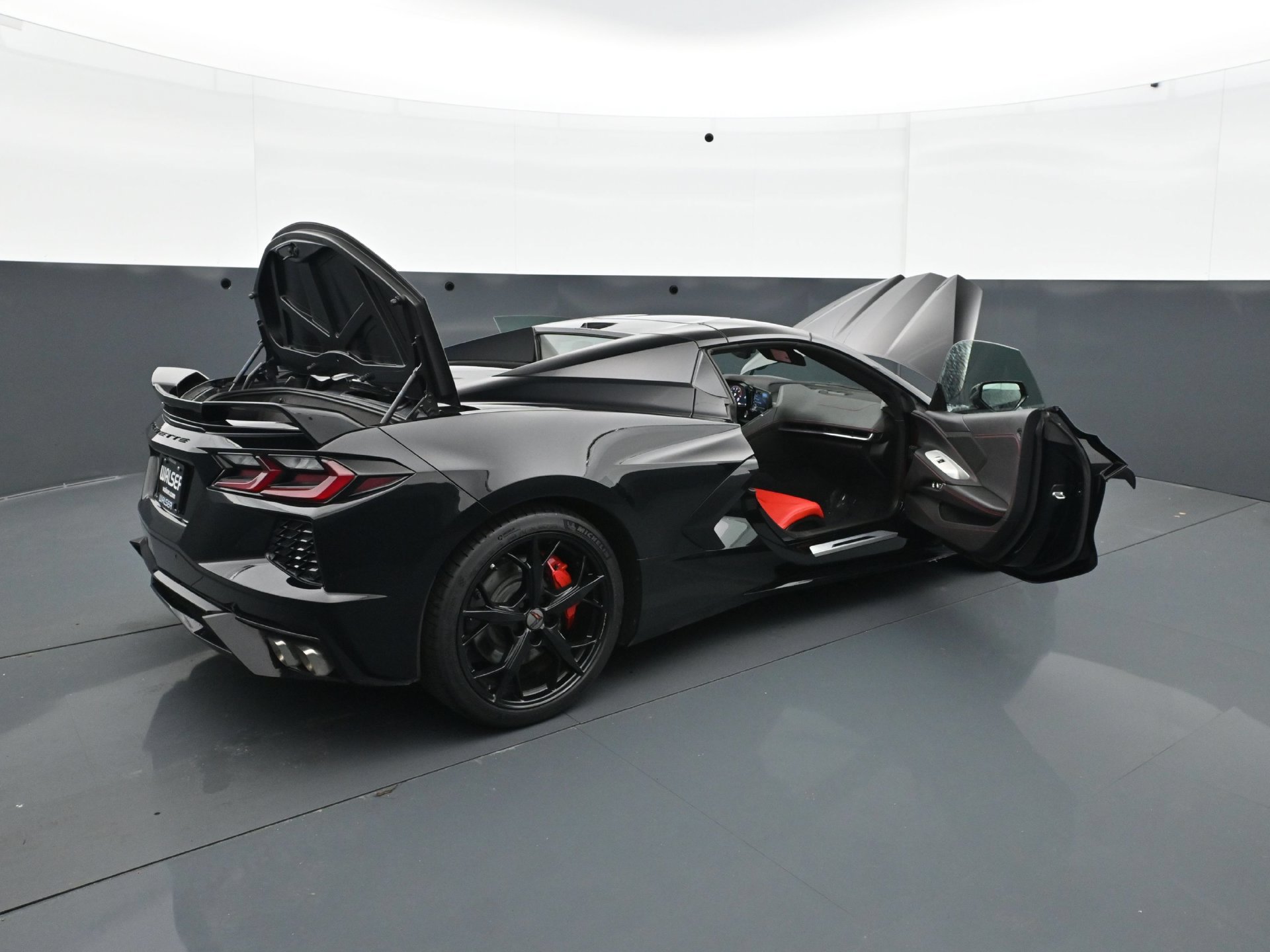 Used 2021 Chevrolet Corvette Stingray Convertible w/ Z51 Performance Package RWD image 55