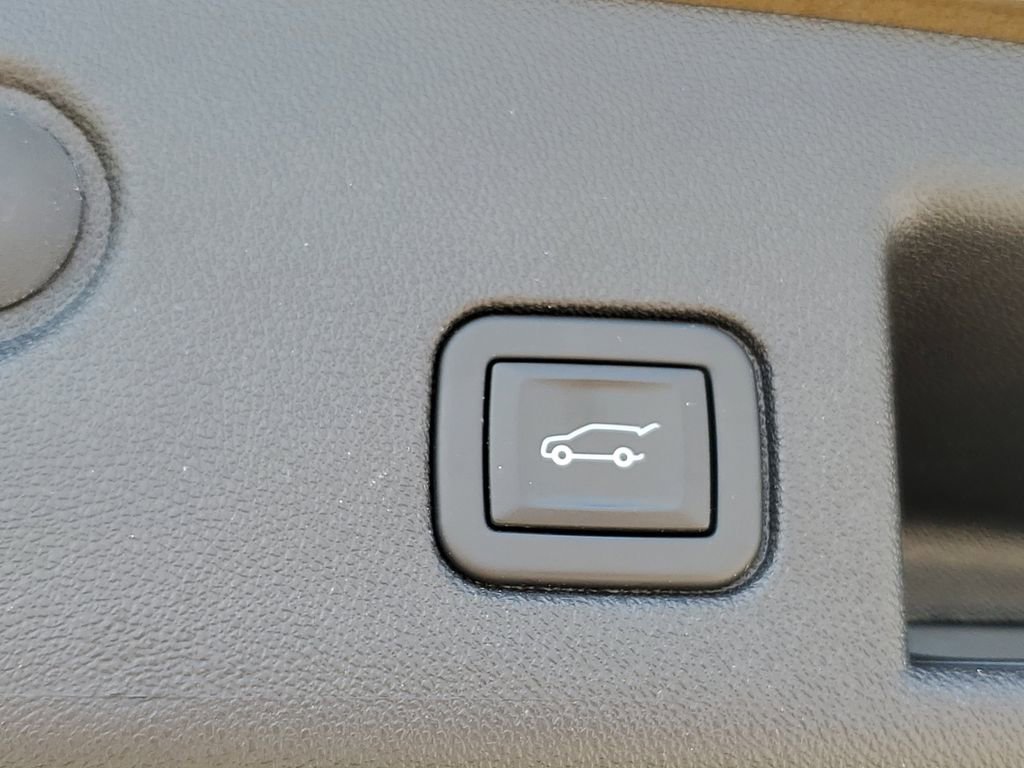 Certified 2024 Chevrolet Equinox LT FWD image 35