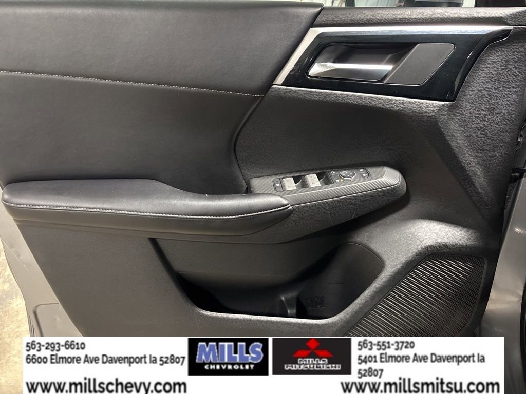 Used 2022 Mitsubishi Outlander SE AWD/4WD image 9