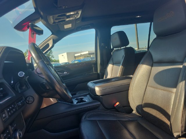 Used 2022 Chevrolet Suburban High Country AWD/4WD image 5
