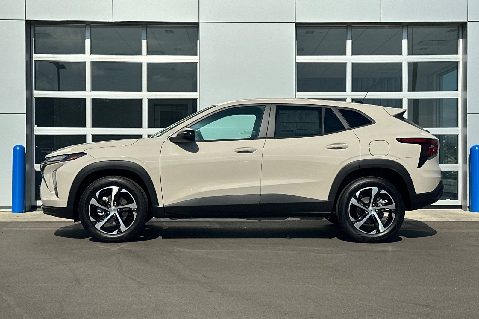 New 2026 Chevrolet Trax RS w/ Driver Confidence Package FWD image 7