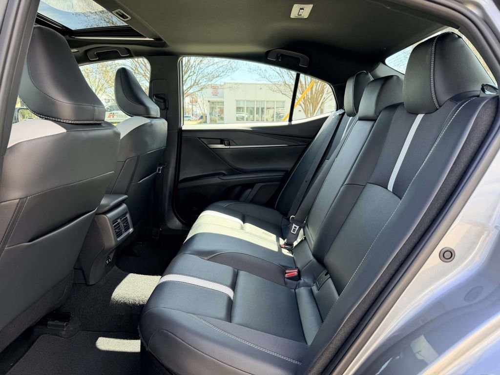 Certified 2025 Toyota Camry SE w/ Convenience Package image 17