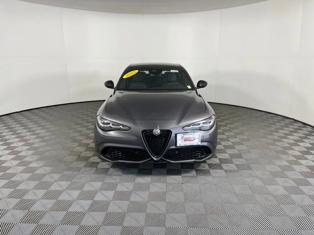 Used 2025 Alfa Romeo Giulia AWD w/ Veloce Package AWD image 2
