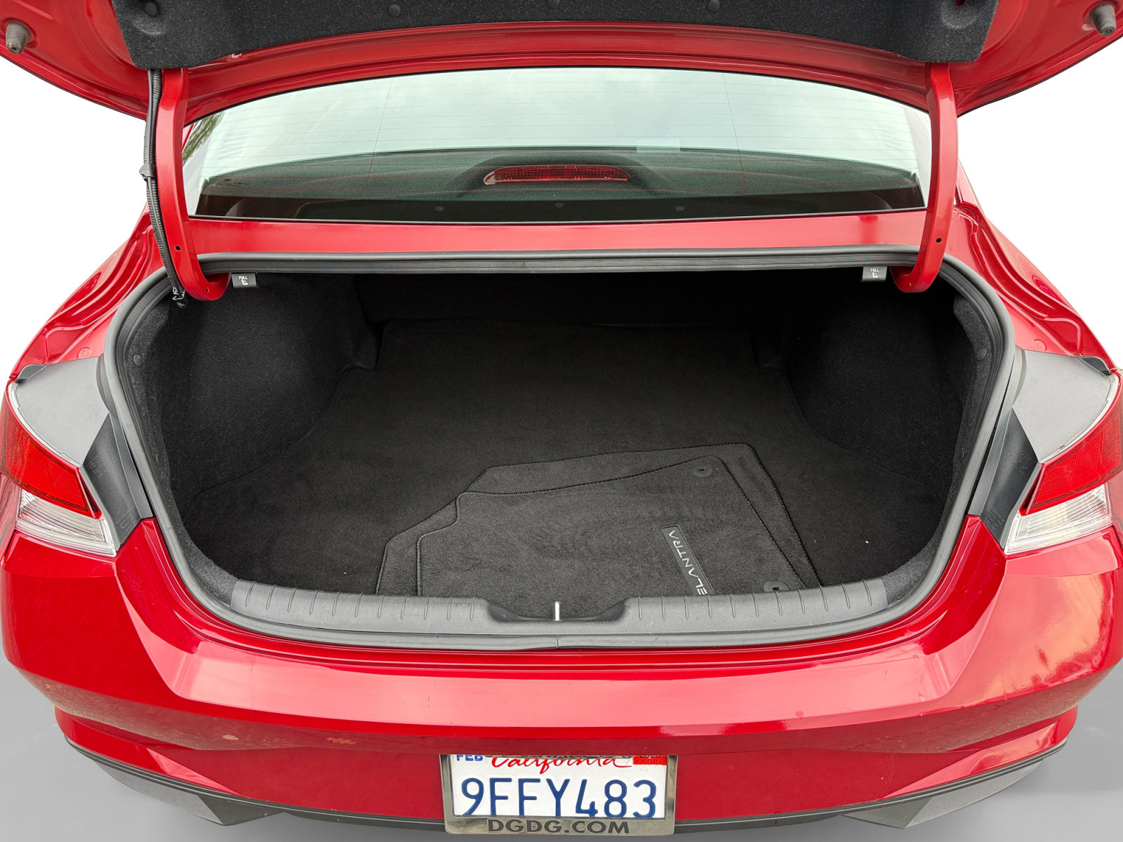 Used 2023 Hyundai Elantra SEL image 17