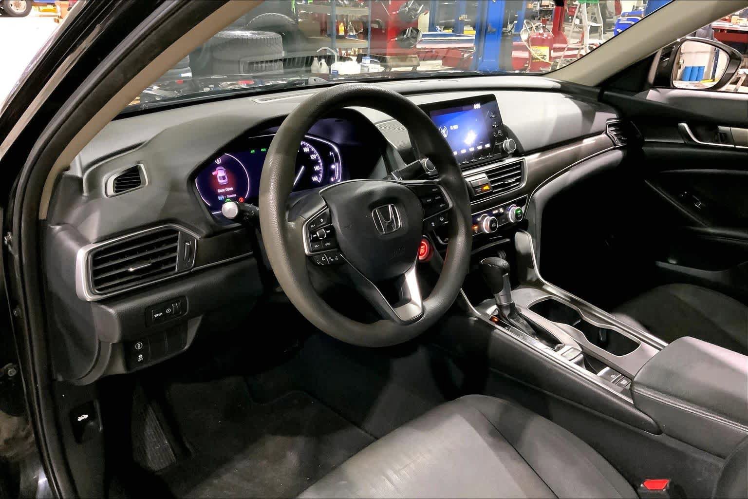 Used 2019 Honda Accord LX image 18