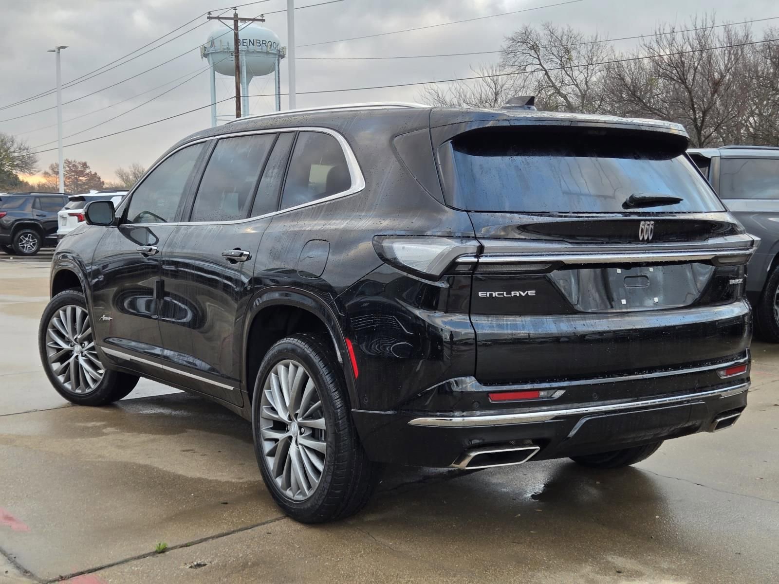 Used 2026 Buick Enclave Avenir w/ Super Cruise Package image 3