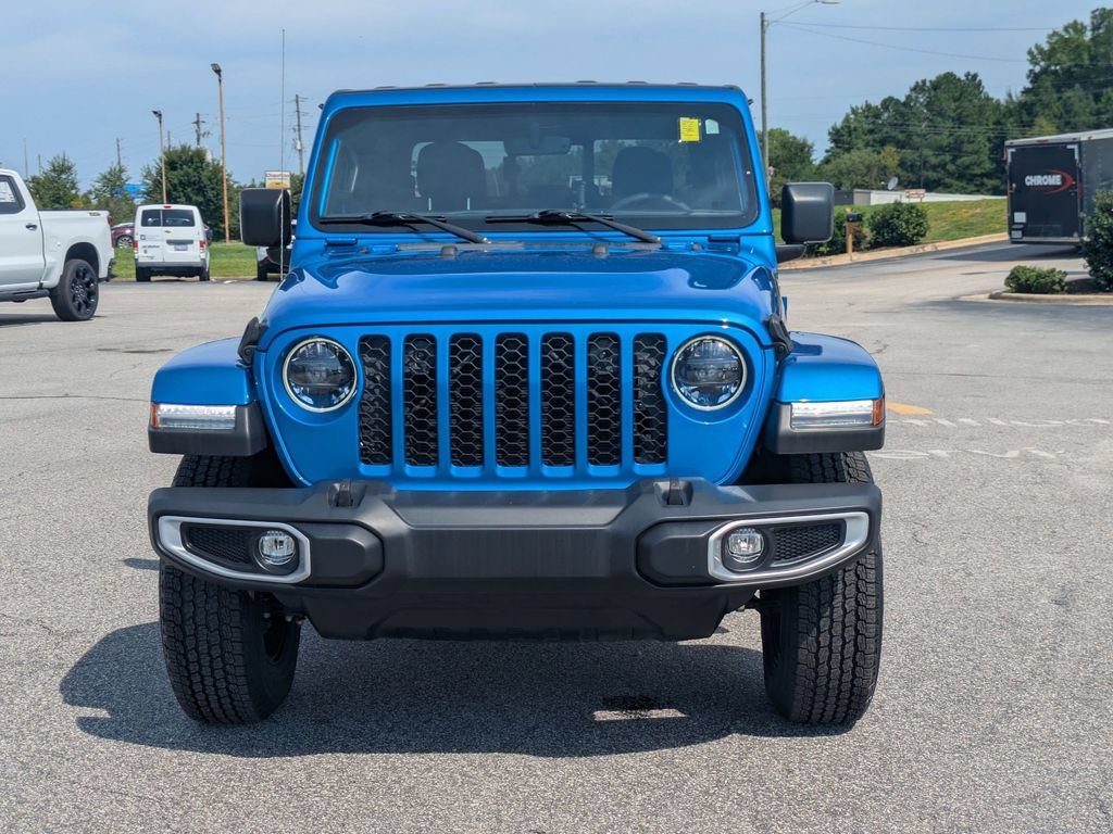 Used 2023 Jeep Gladiator Sport AWD/4WD image 7