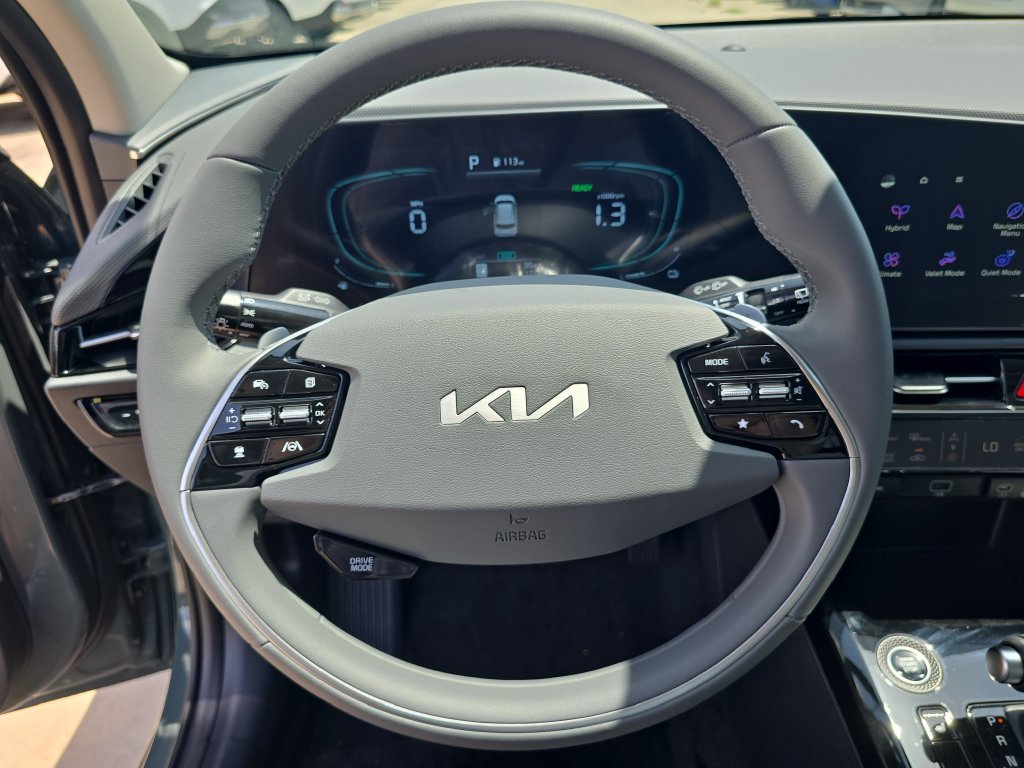 New 2026 Kia Niro EX FWD image 28