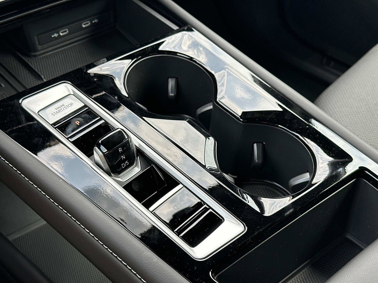 New 2025 Volkswagen Atlas Cross Sport SE image 30