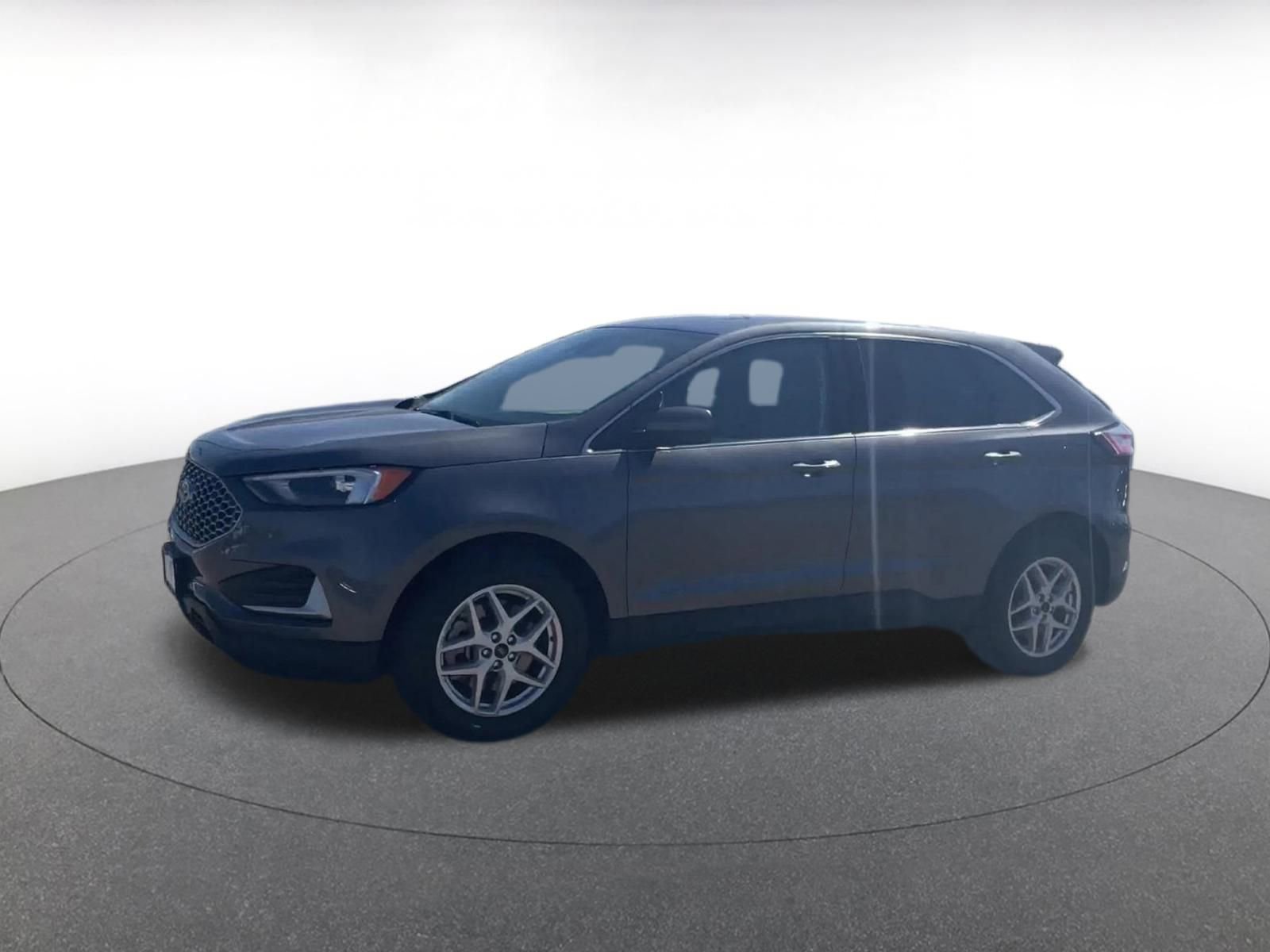 Used 2024 Ford Edge SEL image 8