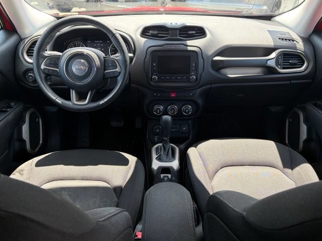 Used 2017 Jeep Renegade Latitude AWD/4WD image 30