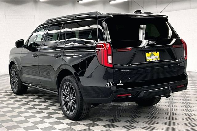 Used 2025 Ford Expedition Platinum w/ Stealth Performance Package image 3