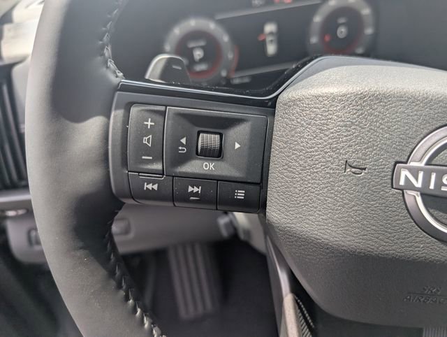 New 2026 Nissan Pathfinder Platinum AWD/4WD image 17