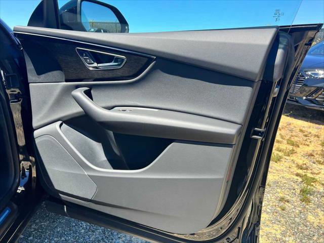 Used 2024 Audi Q8 Premium w/ Black Optic Package image 10