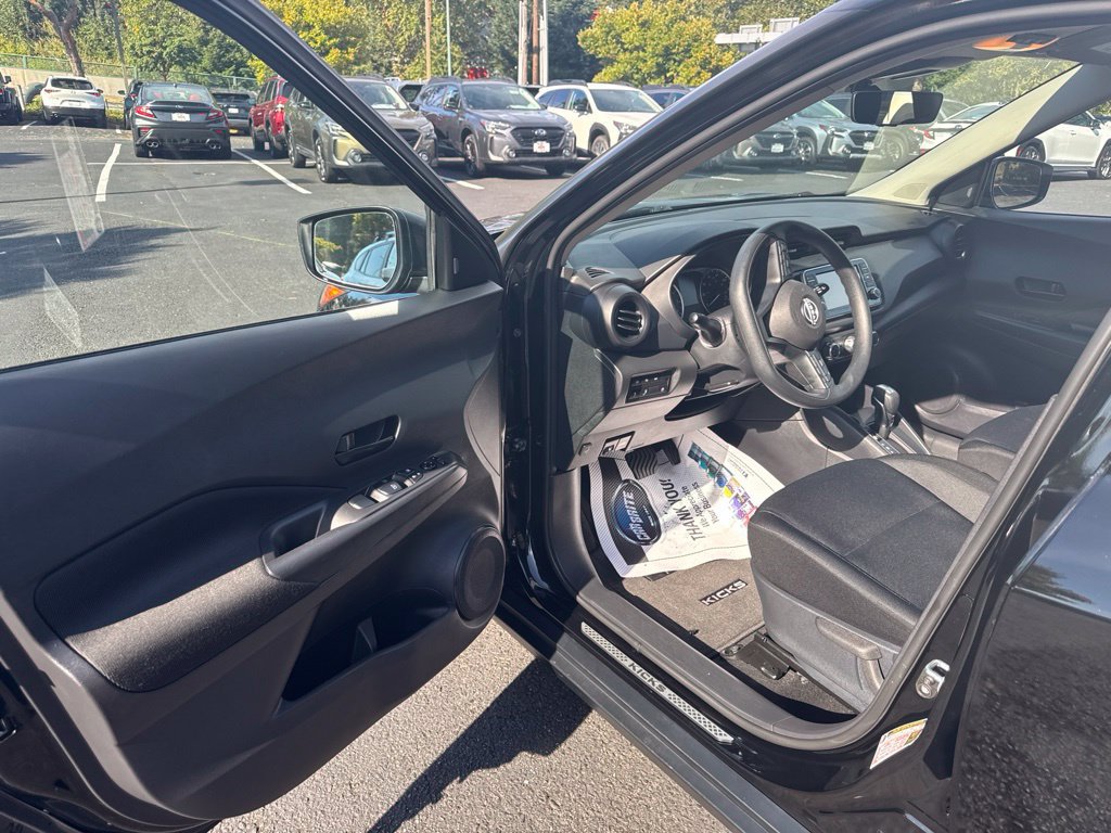 Used 2023 Nissan Kicks S w/ Interior Electronics Package FWD image 8