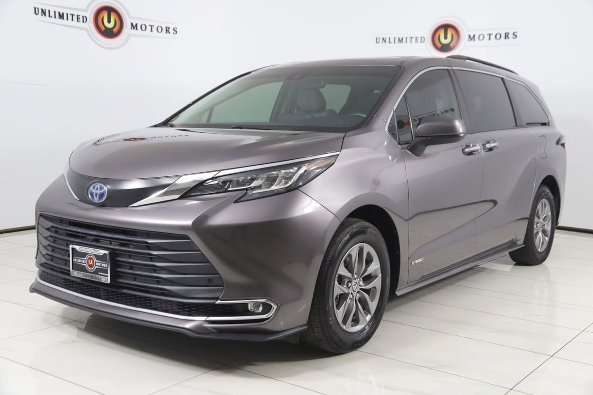 Used 2021 Toyota Sienna XLE FWD image 5